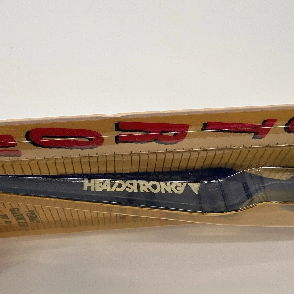 Vintage NEW NOS Headstrong Beauty Teaser Narrow Bristle‎ Brush (Blue)